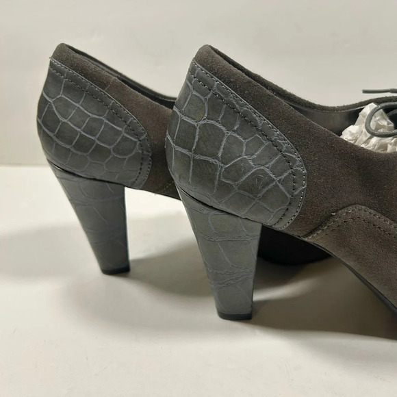 NIB!NICKELS GRAY BOOTS/BOOTIES GRAY SUEDE CROC BACK DESIGN  SIZE 9 M LACE - Picture 6 of 15